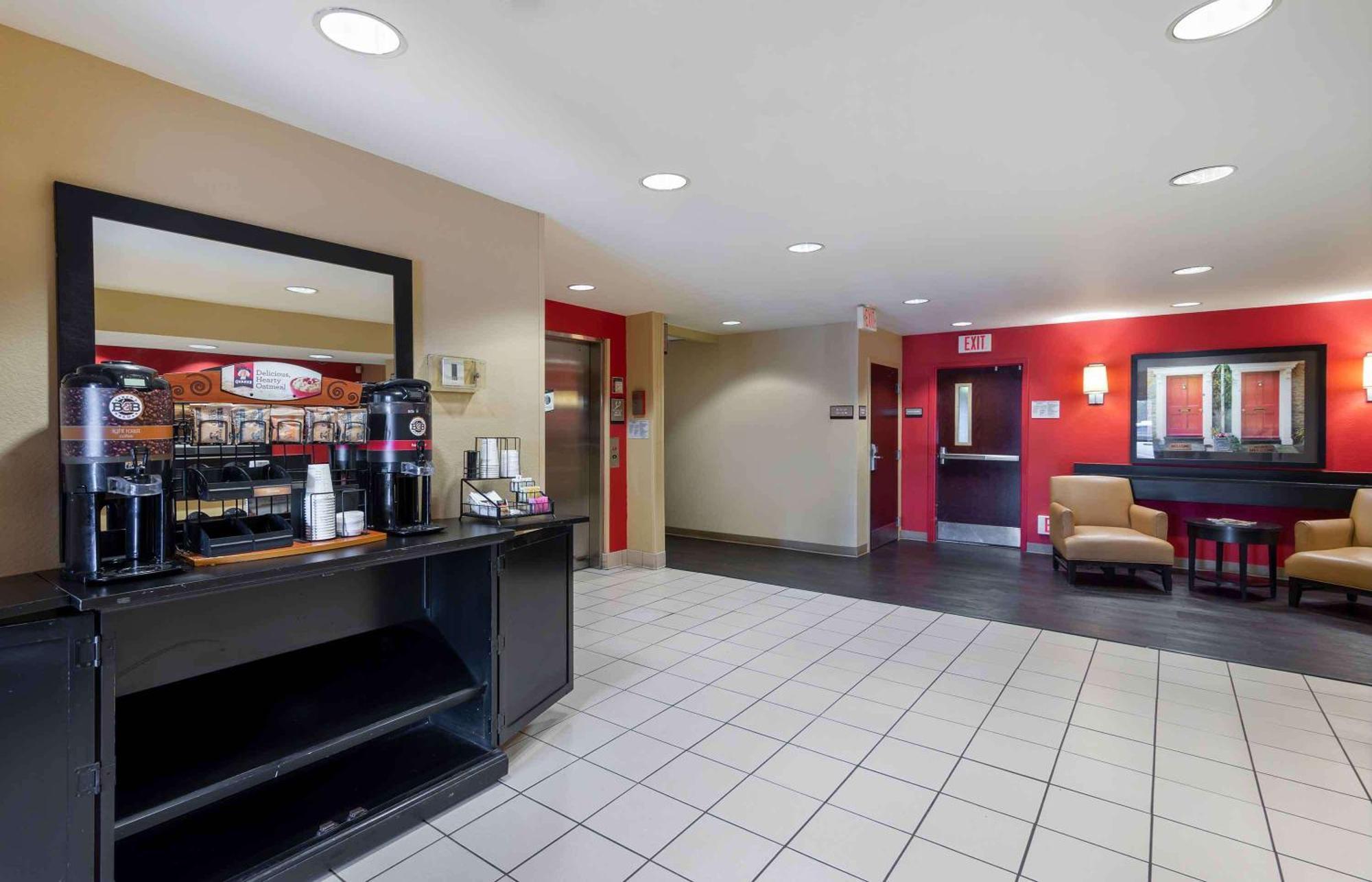 Suburban Studios Columbus Bradley Park Exteriér fotografie