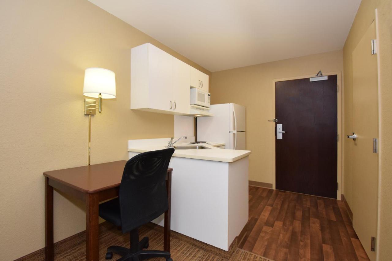 Suburban Studios Columbus Bradley Park Exteriér fotografie