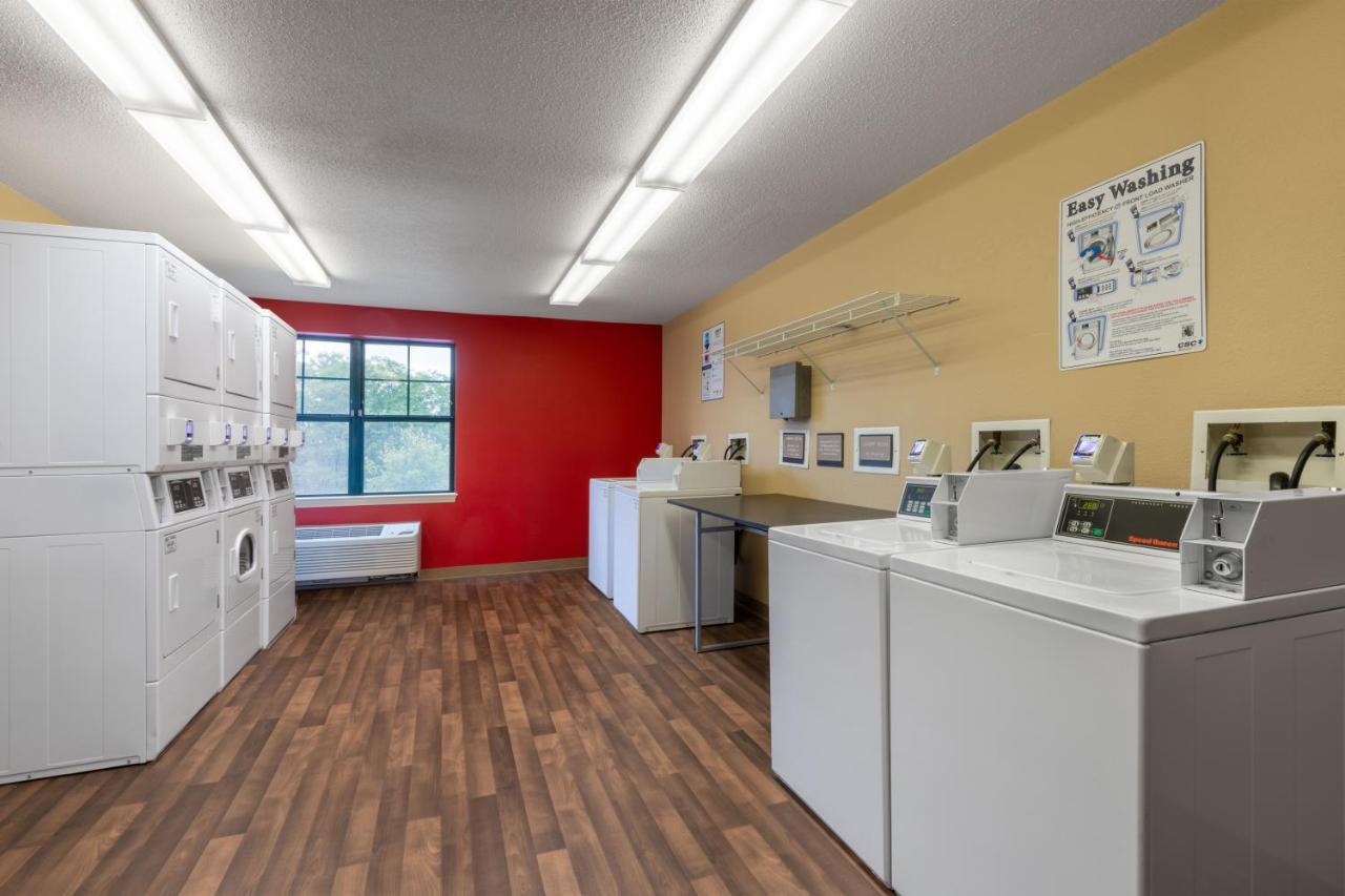 Suburban Studios Columbus Bradley Park Exteriér fotografie